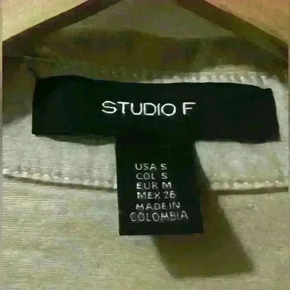 S Studio F top - Picture 3 of 6